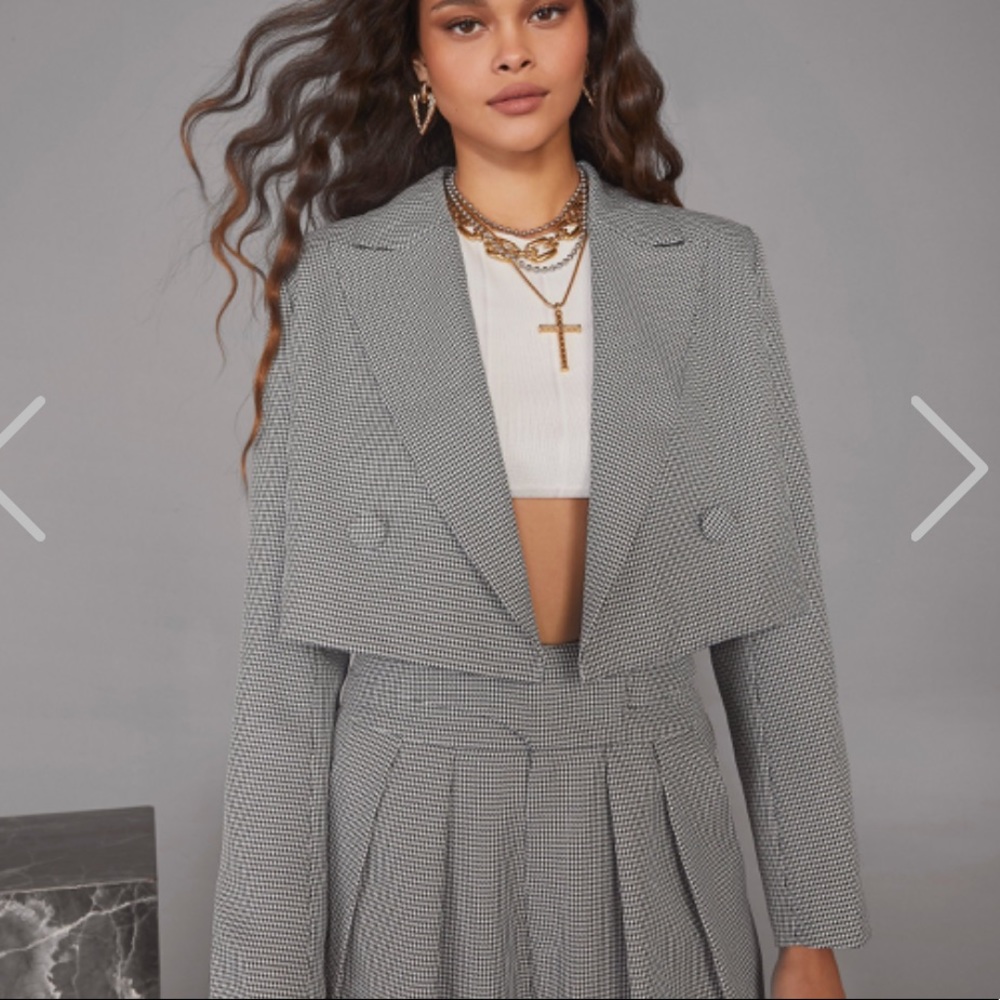 Cropped blazer